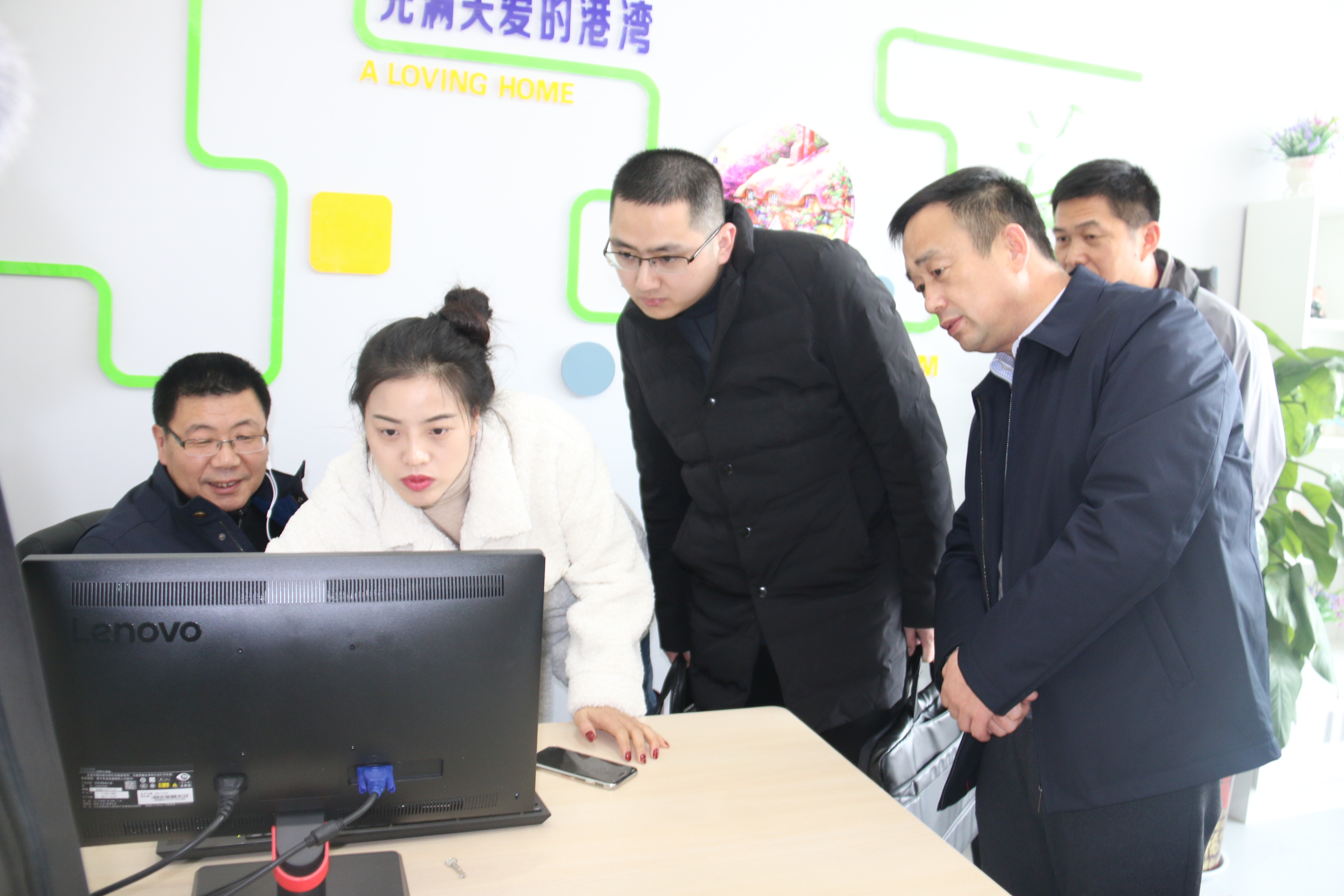 参观心理疏导室.JPG
