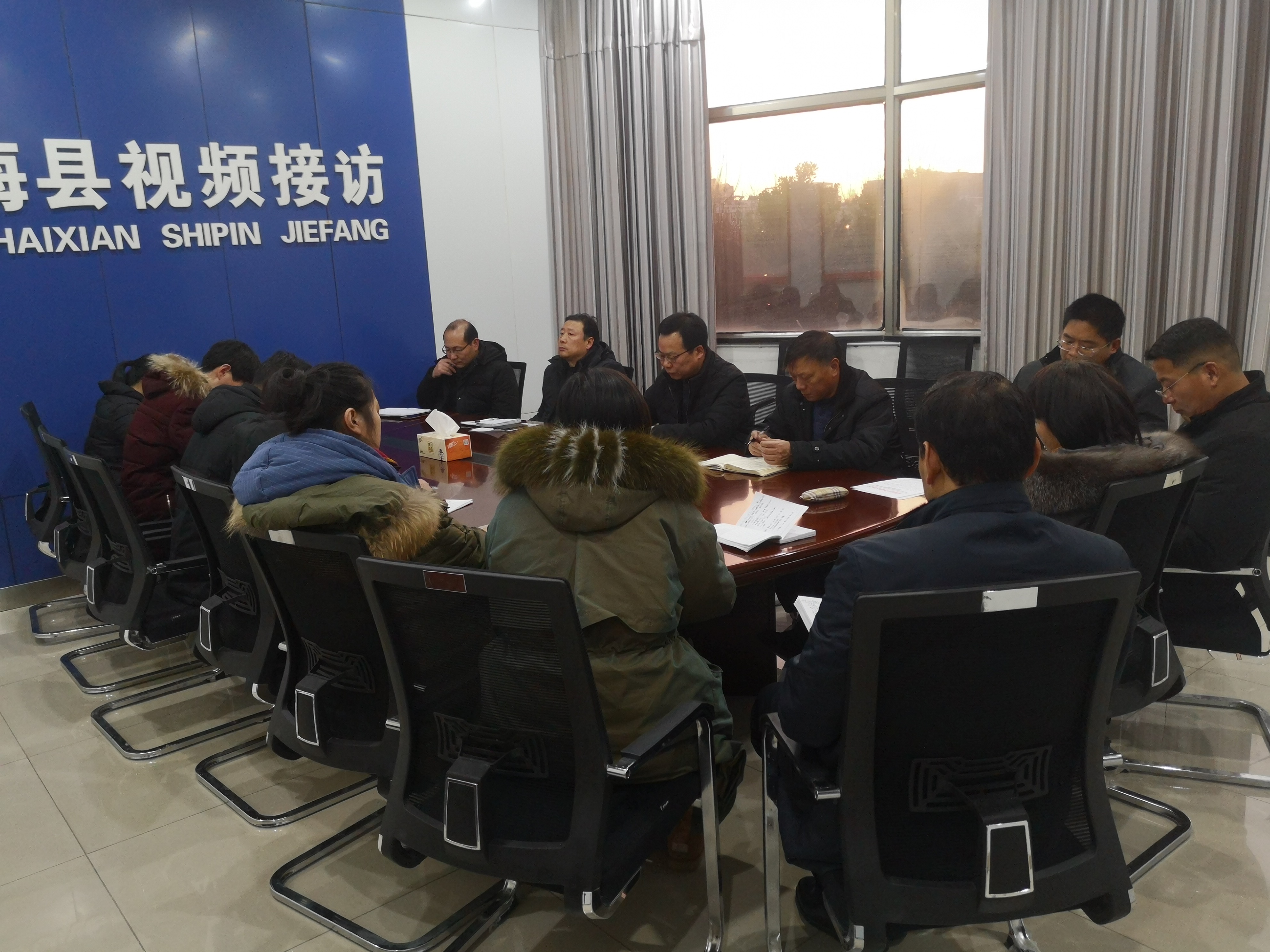 信访局贯彻县委十二届七次全会精神.jpg