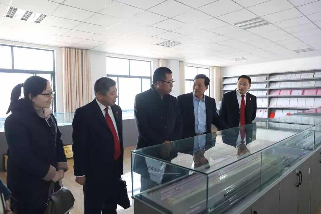 弘扬石英.jpg